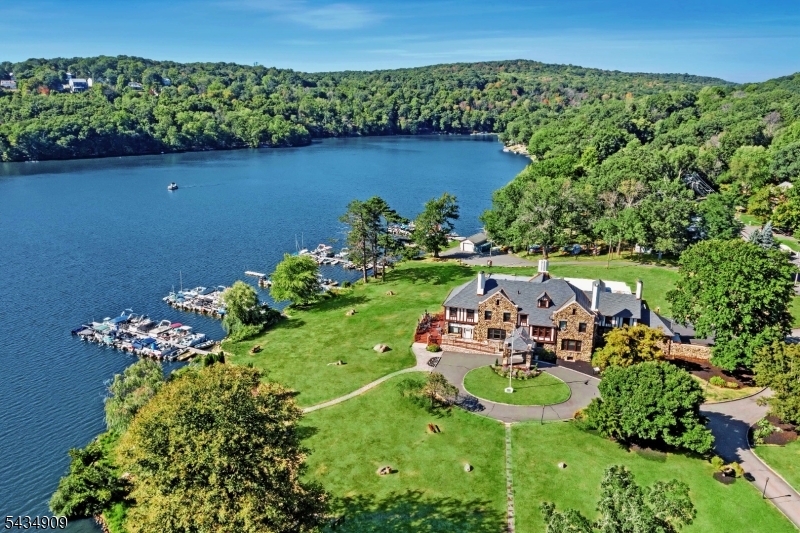White Meadow Lake - Residential