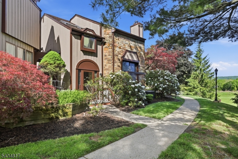 Hastings Square - Residential Lease