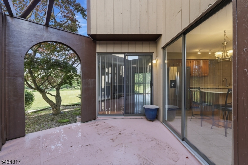 Hastings Square - Residential Lease