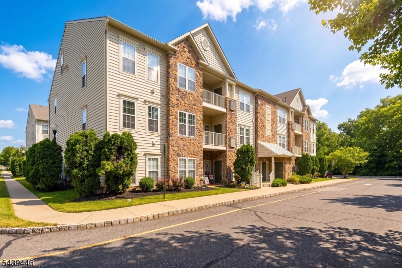 Hearthstone at Hillsborough - Residential