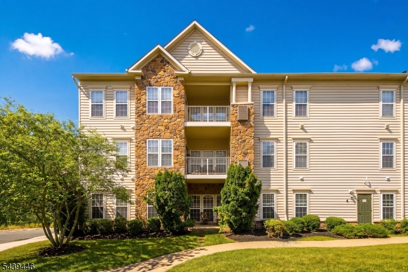Hearthstone at Hillsborough - Residential