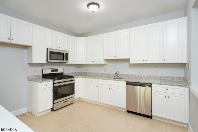 Mazdabrook - Residential Lease