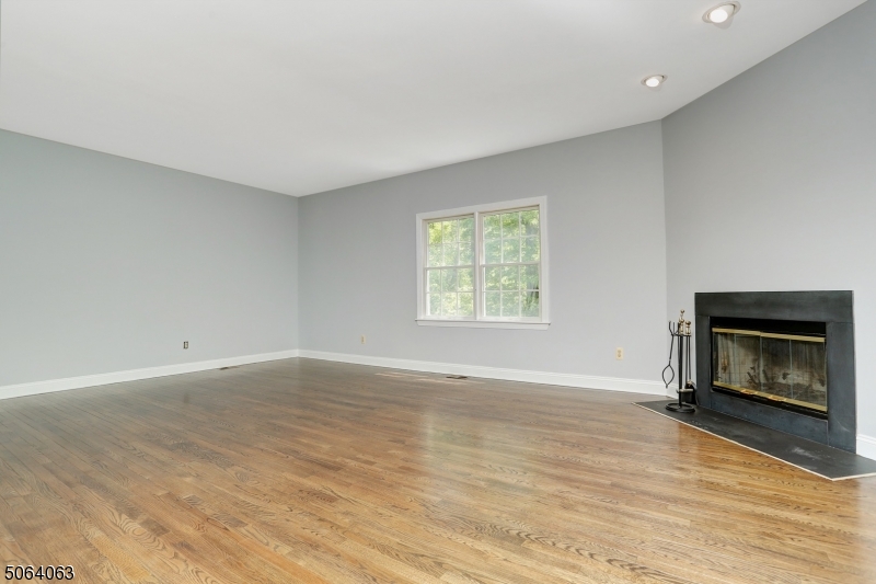 Mazdabrook - Residential Lease