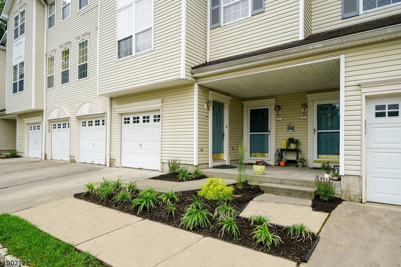 Rose Arbor - Residential