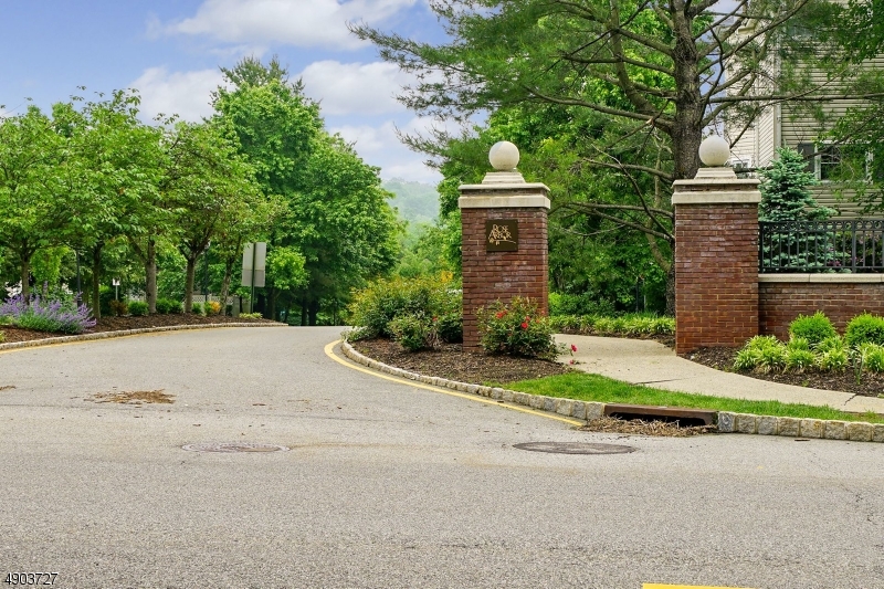 Rose Arbor - Residential