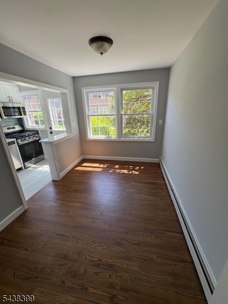 MAPLEWOOD VILLAGE - Residential