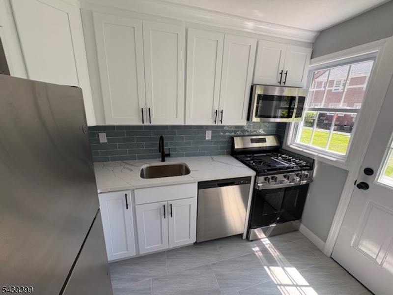 MAPLEWOOD VILLAGE - Residential