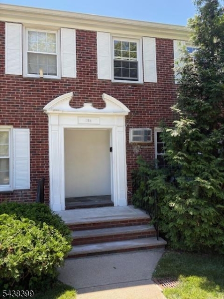 MAPLEWOOD VILLAGE - Residential