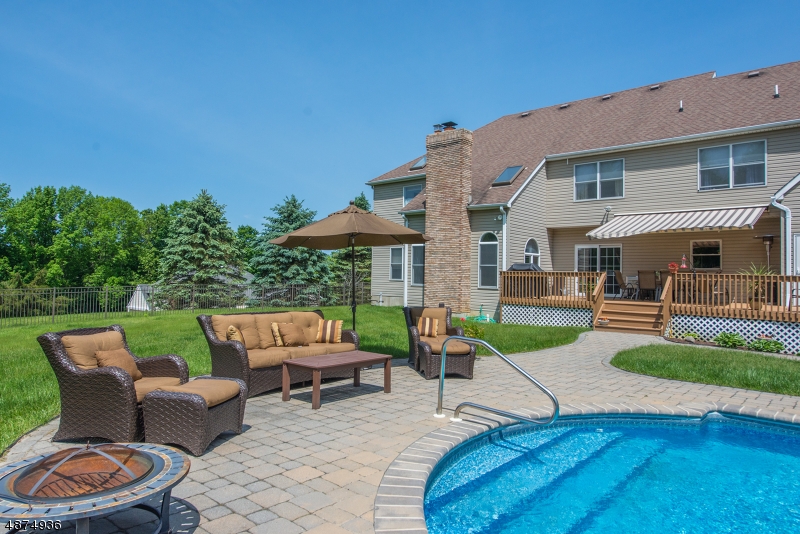 Richmond Hill - Residential