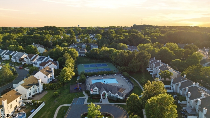 La Mer - Residential