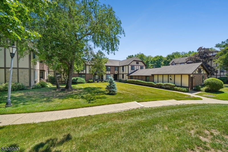 Briarwood - Residential