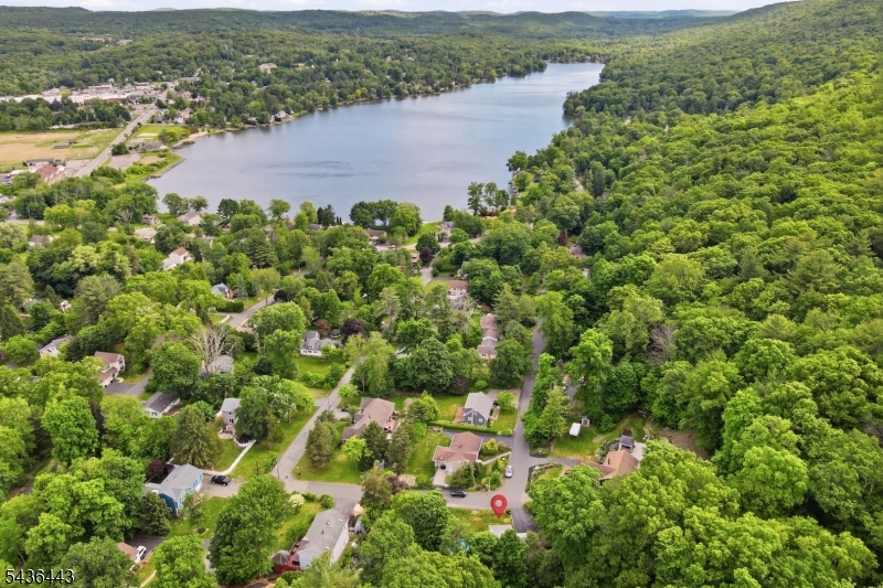 Pinecliff Lake - Residential