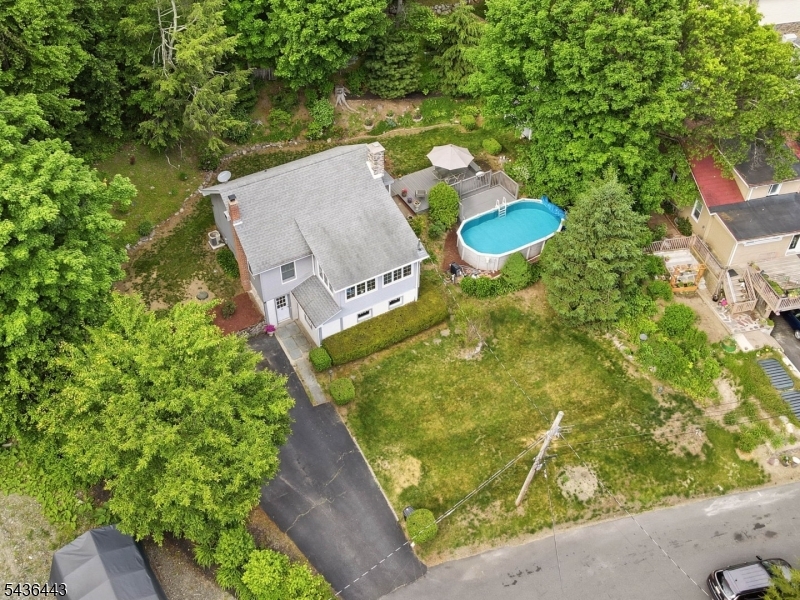 Pinecliff Lake - Residential