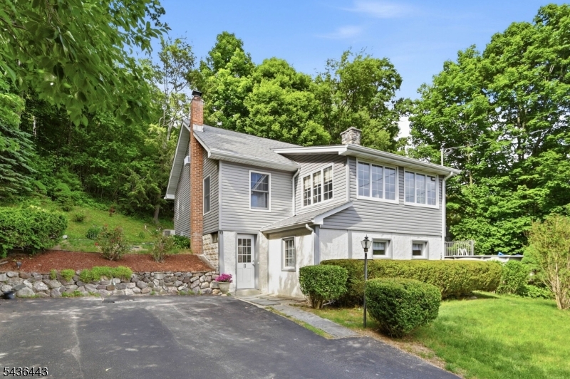 Pinecliff Lake - Residential
