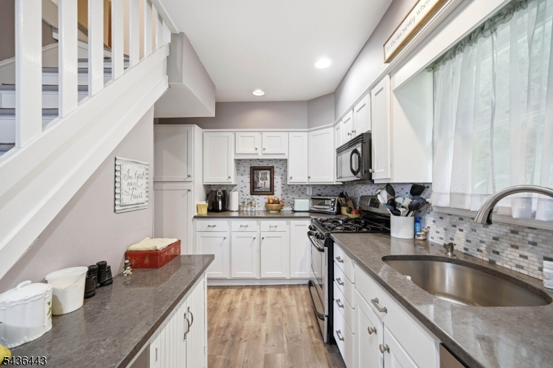 Pinecliff Lake - Residential