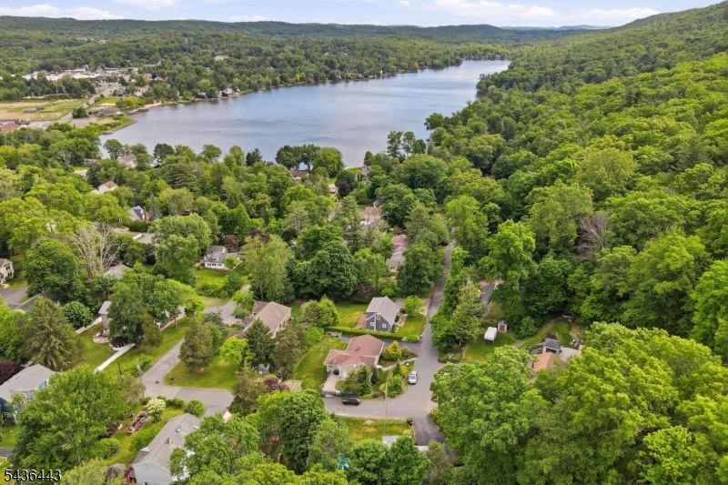 Pinecliff Lake - Residential