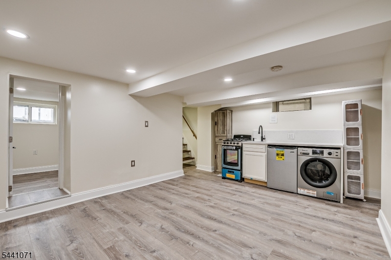 Renovated Unit with 2 bedrooms, 1 full bath, kitchen, dining /living combination, with granite countertop and stainless-steel appliances and washer/dryer combo, with one car parking in the Prime location in Bayonne. Conveniently located, walking distance to Light Rail on 34th St to Downtown Jersey City and Weehawken ferry.