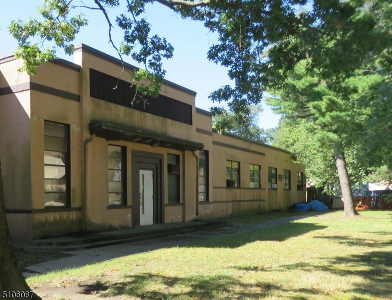 UNBELIEVABLE: MULTI-TENANT (5) INDUSTRIAL BLDG, 30,519 SF ON 2 ACRES ZONED L-1, SPRINKLERED , 13' CEILING CLEAR, TAIL BOARD AND DRIVE IN LOADING, HEAVY POWER 500 & 800 AMPS, IDEAL OWNER-USER WITH 23,349 SF WILL BE AVAILABLE AND STILL COLLECT RENT FROM 4 REMAINING TENANTS  SEE MARKETING FLYER UNDER FLOOR PLANS IN MEDIA