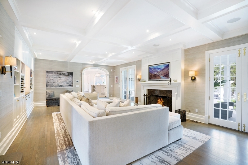 OLD SHORT HILLS - Residential