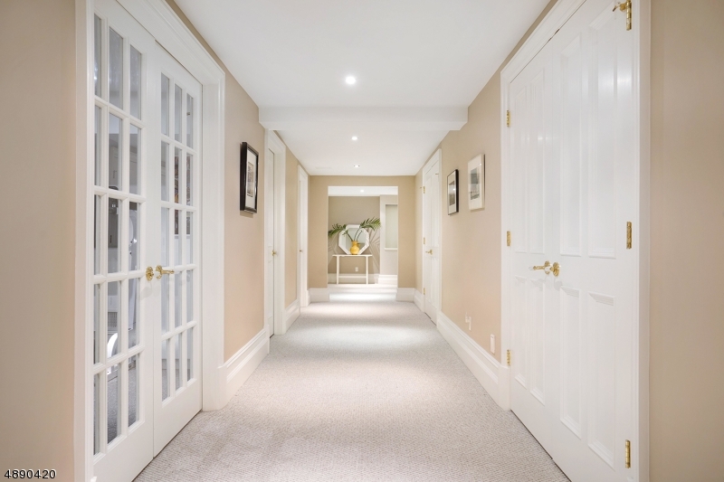 OLD SHORT HILLS - Residential