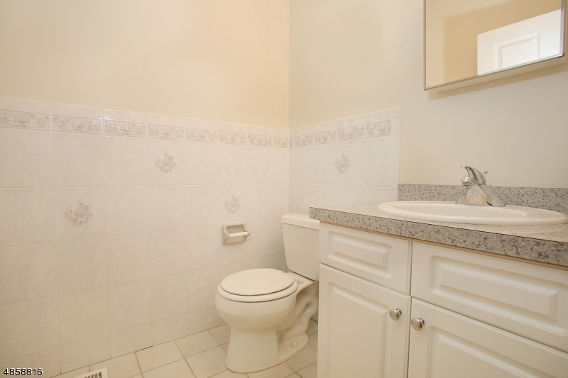 Glenmont Commons - Residential Lease