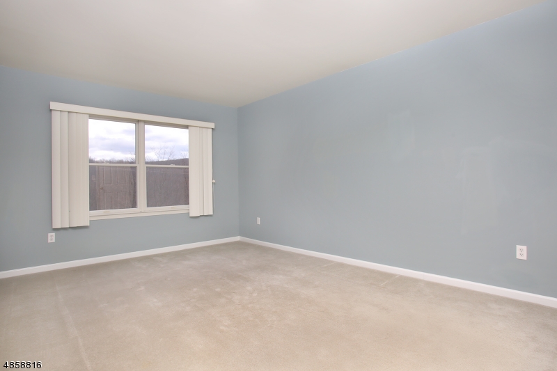 Glenmont Commons - Residential Lease