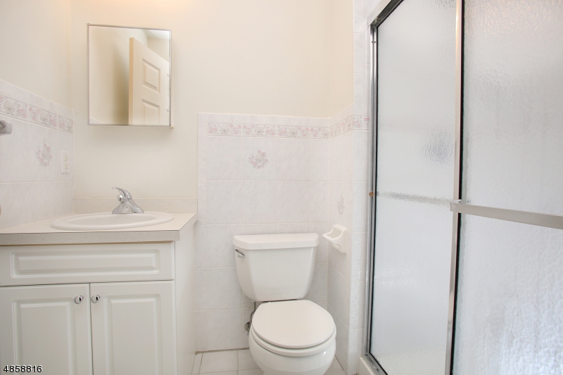 Glenmont Commons - Residential Lease