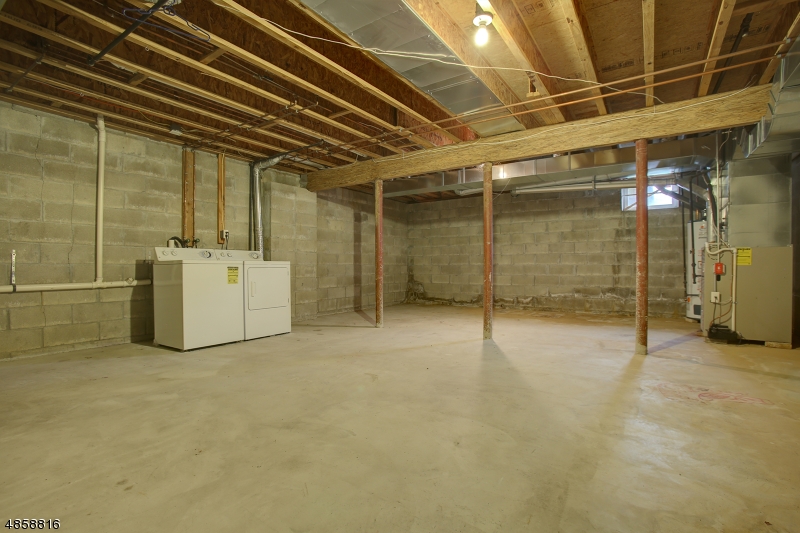 Glenmont Commons - Residential Lease