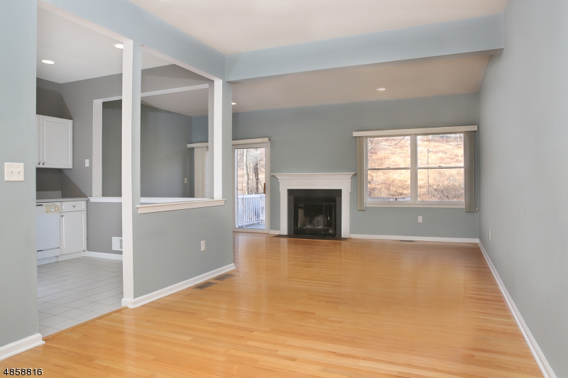 Glenmont Commons - Residential Lease