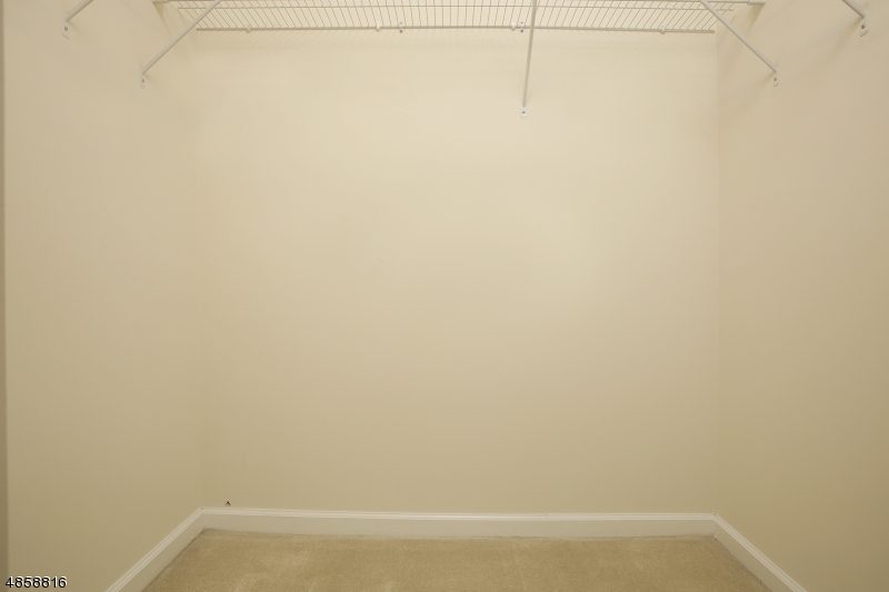 Glenmont Commons - Residential Lease