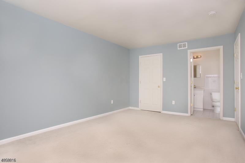 Glenmont Commons - Residential Lease