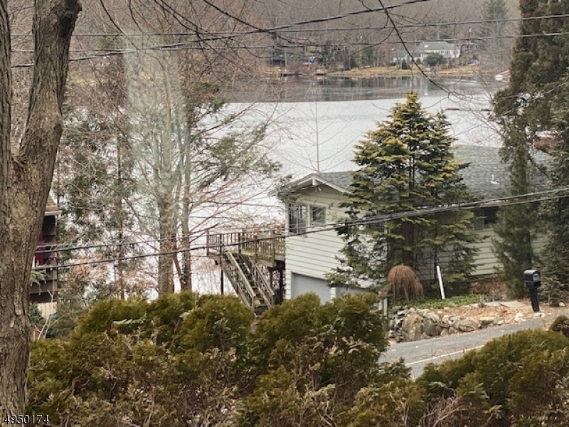 CUPSAW LAKE - Residential