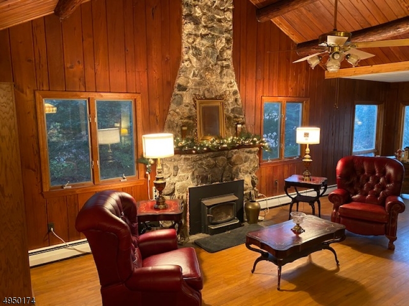 CUPSAW LAKE - Residential