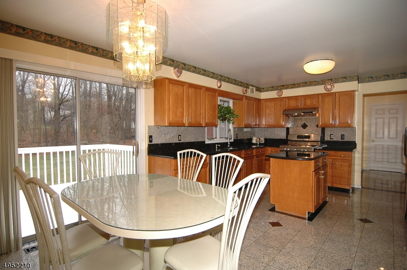 WOODLAND HILLS - Residential
