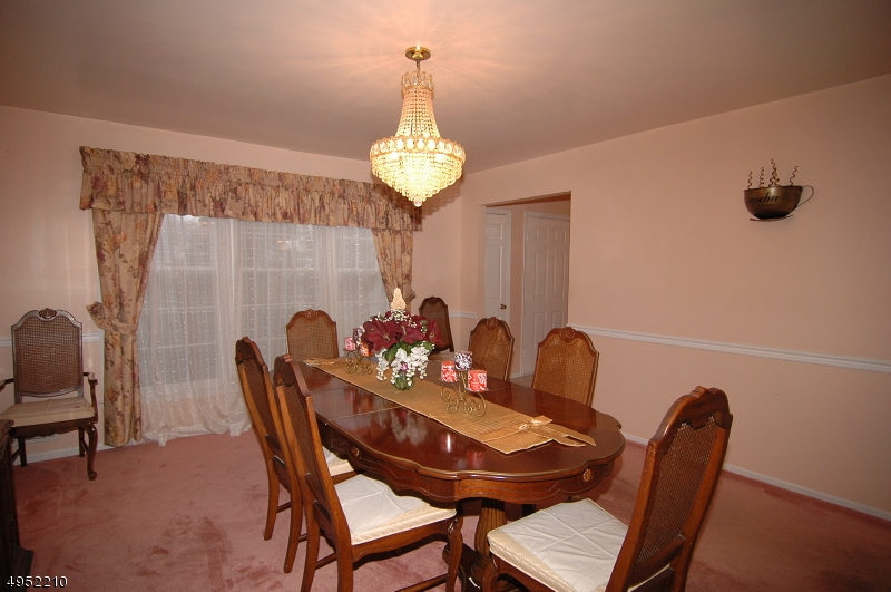 WOODLAND HILLS - Residential
