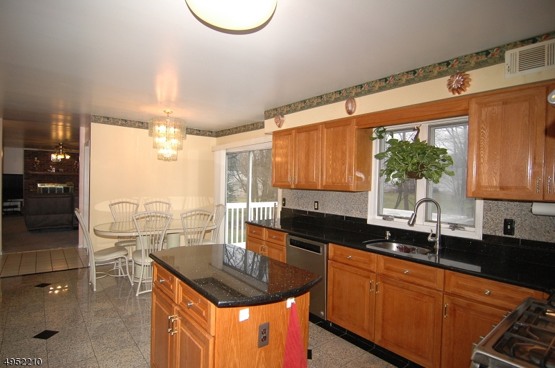 WOODLAND HILLS - Residential