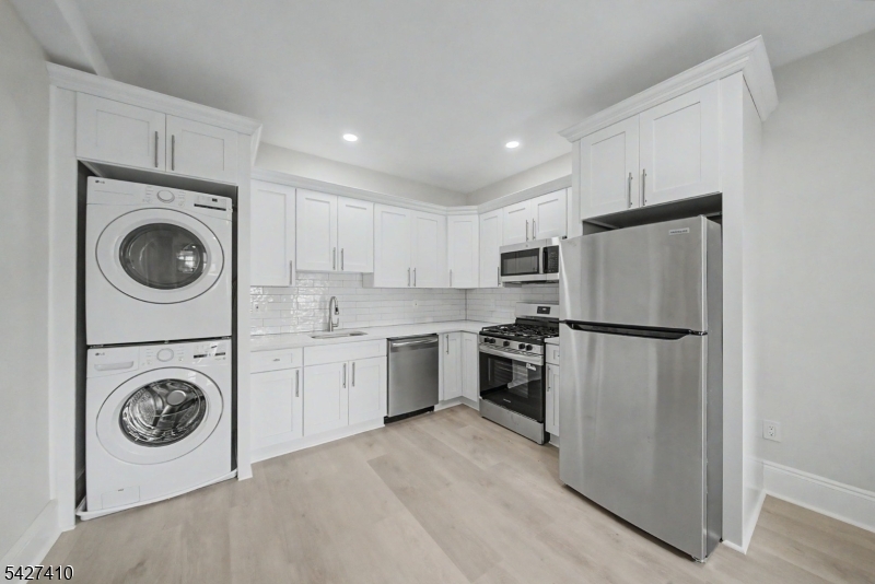 hill / Pilgrim Apts - Residential Lease