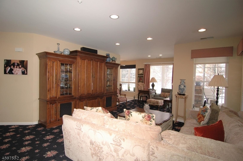FOX HILLS - Residential