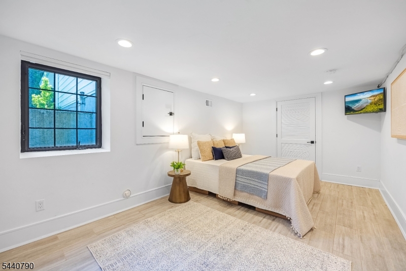 Upper Montclair - Residential