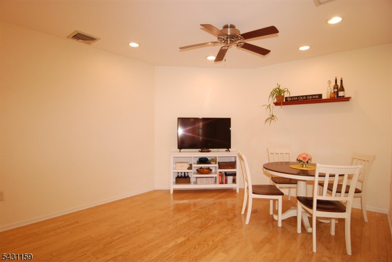 Schoolhouse Plaza - Residential Lease