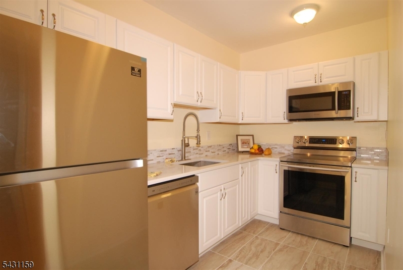 Schoolhouse Plaza - Residential Lease