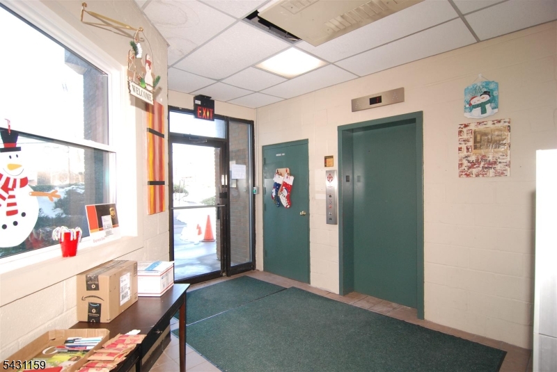Schoolhouse Plaza - Residential Lease