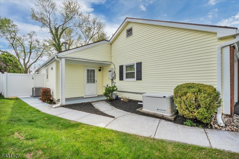 Twin Hills - Residential