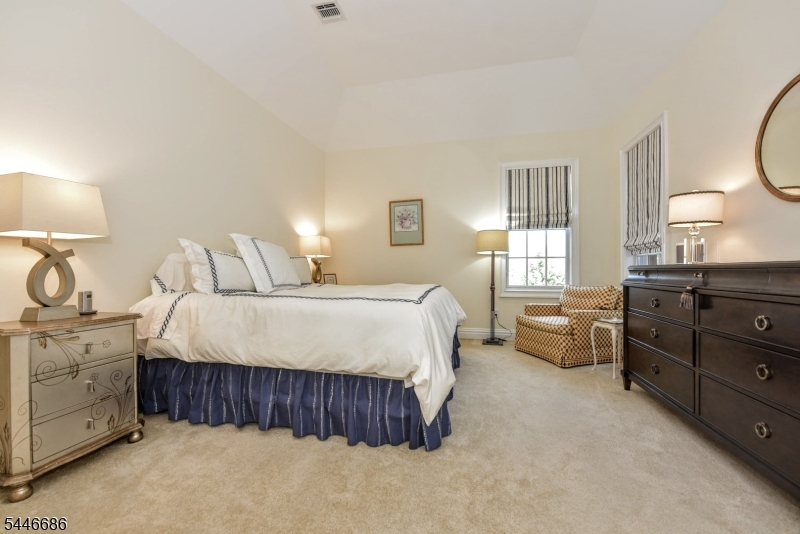 Saddle River Grand - Residential