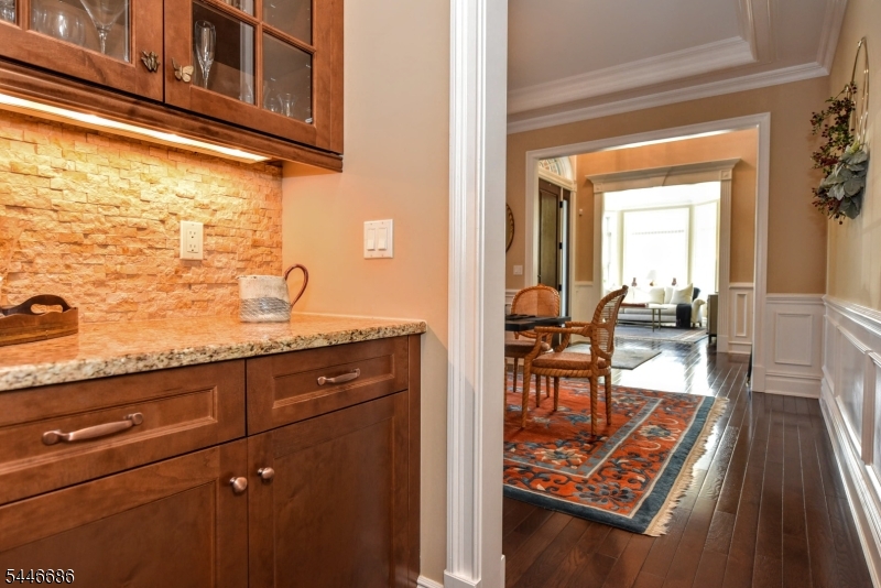 Saddle River Grand - Residential