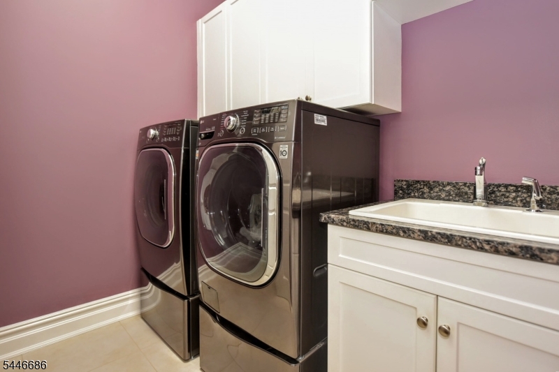 Saddle River Grand - Residential