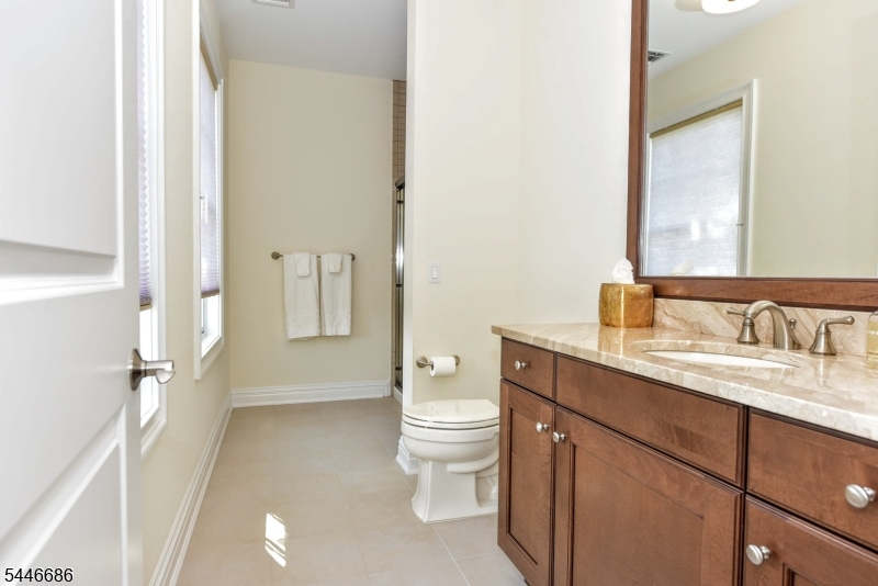 Saddle River Grand - Residential