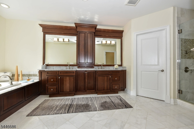 Saddle River Grand - Residential