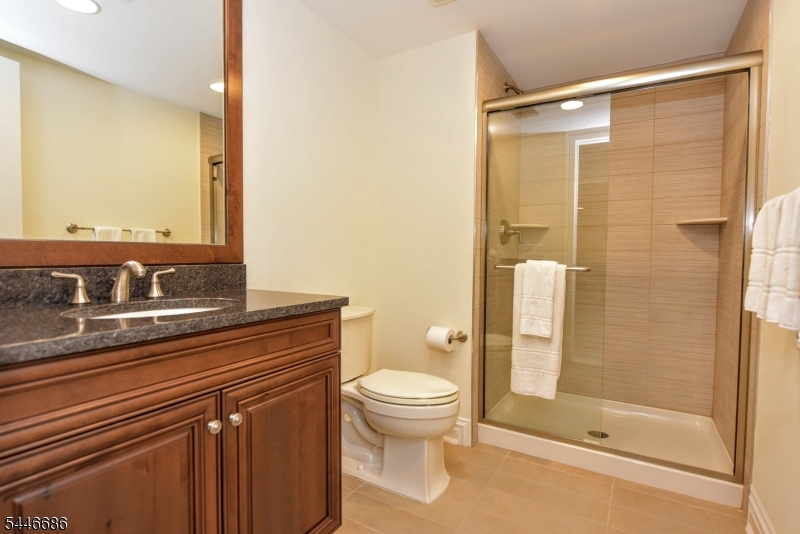 Saddle River Grand - Residential