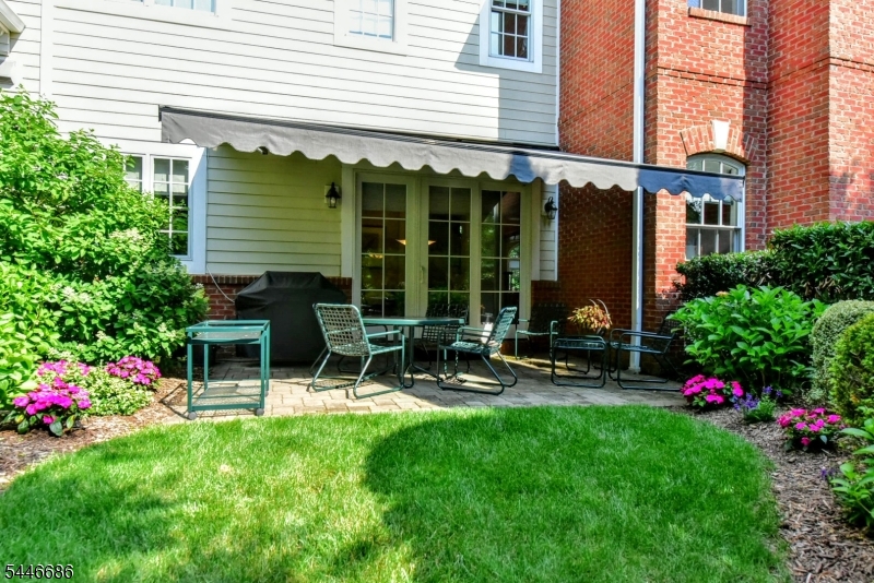 Saddle River Grand - Residential